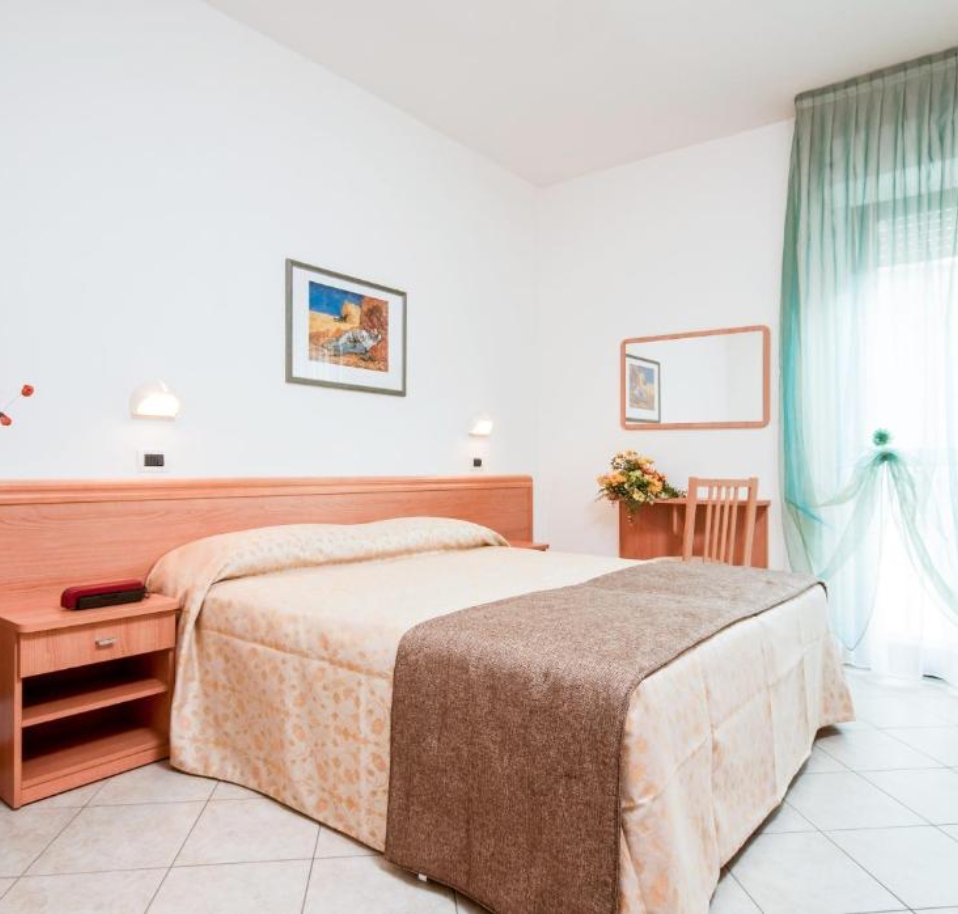 Camera Hotel